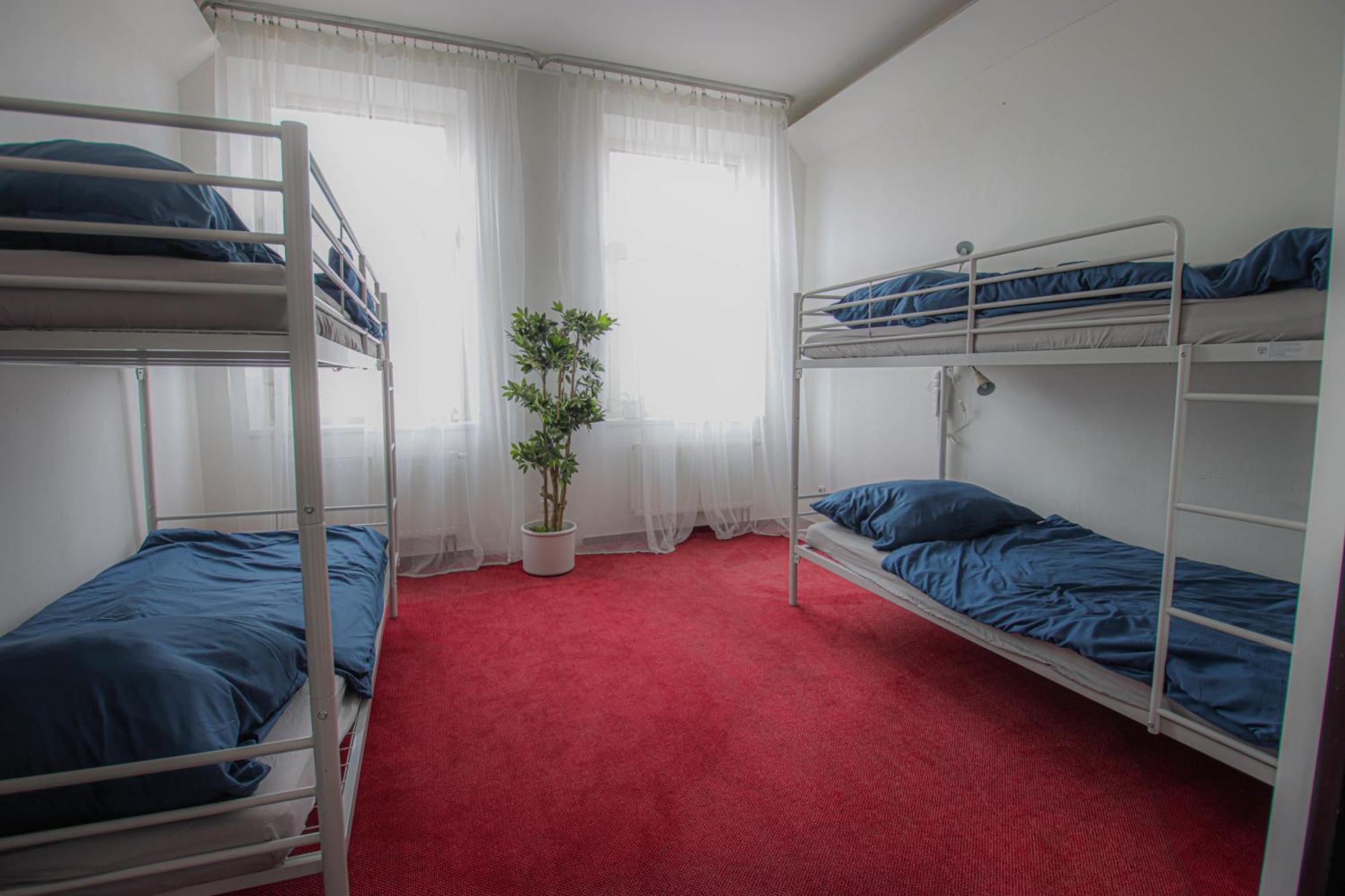 In Hostel Прага Екстериор снимка