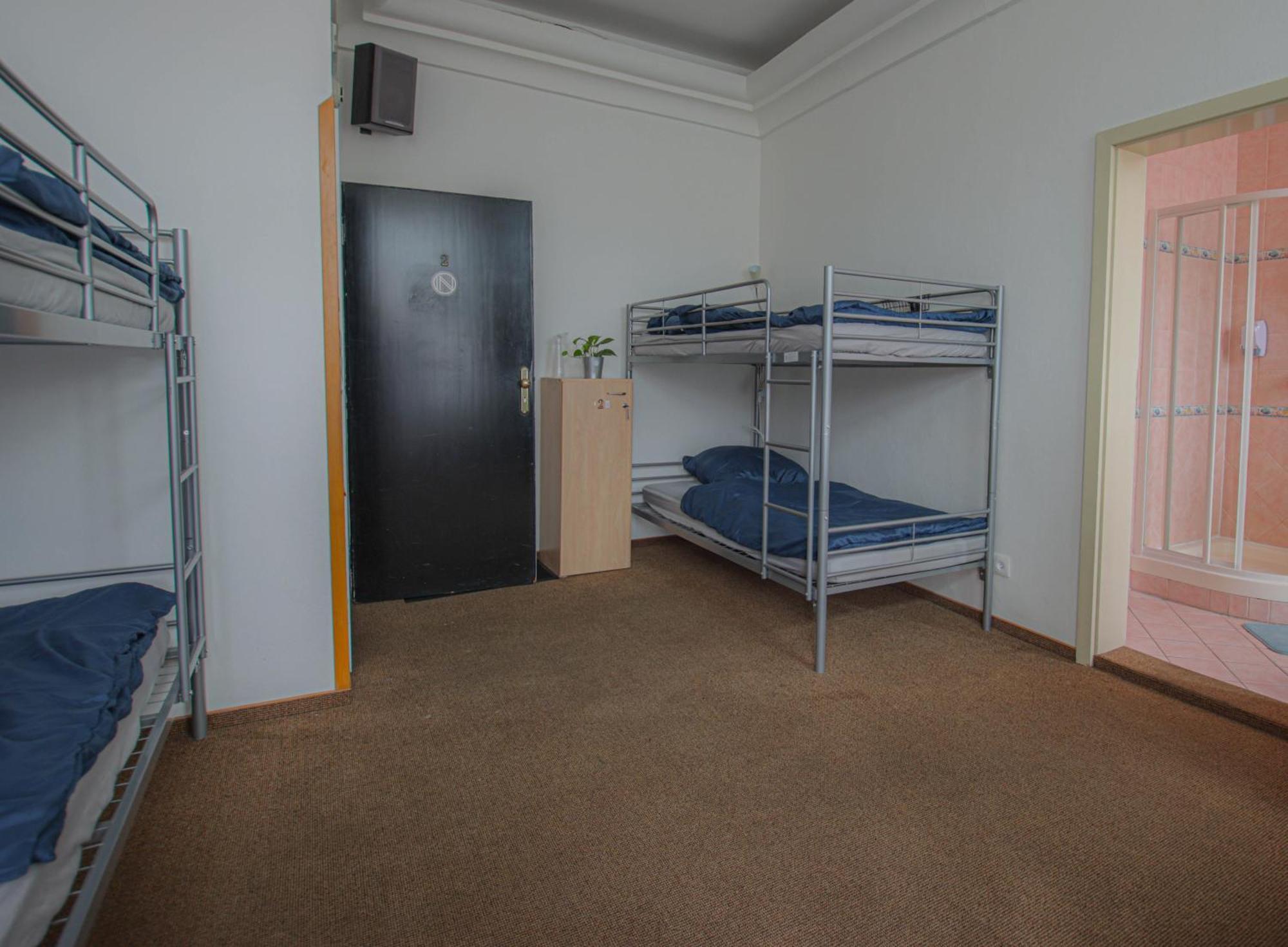 In Hostel Прага Екстериор снимка